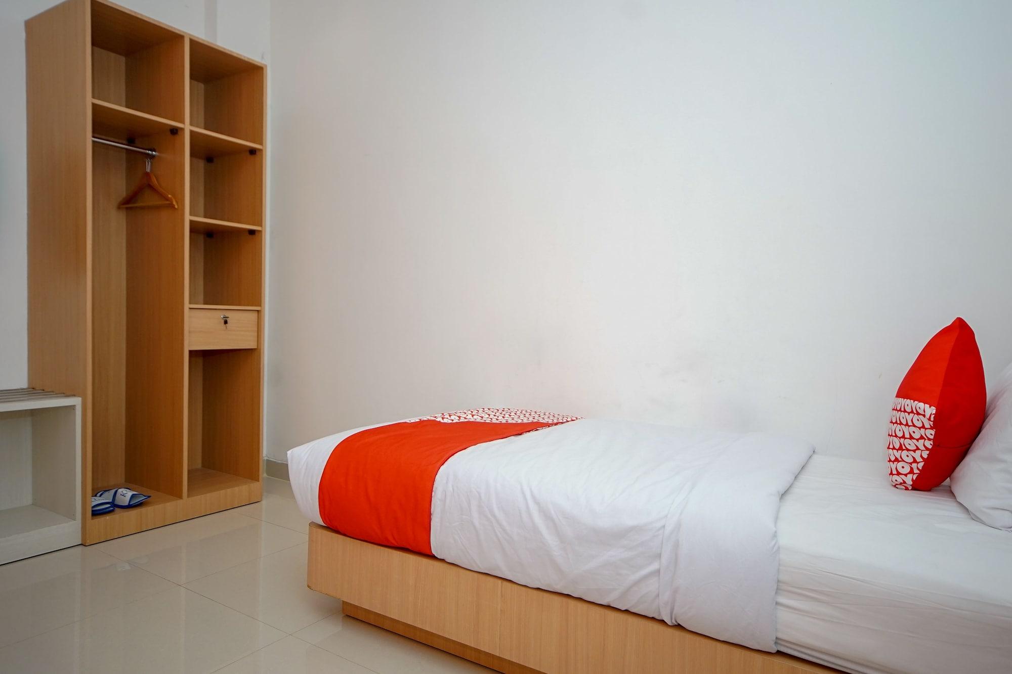 Oyo 344 Kr Hotel Palembang Exteriér fotografie