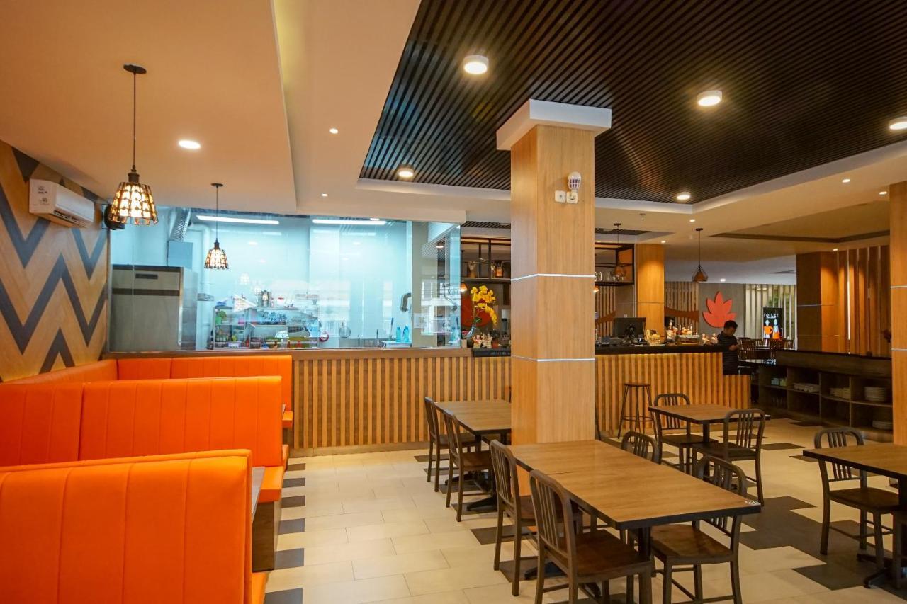 Oyo 344 Kr Hotel Palembang Exteriér fotografie