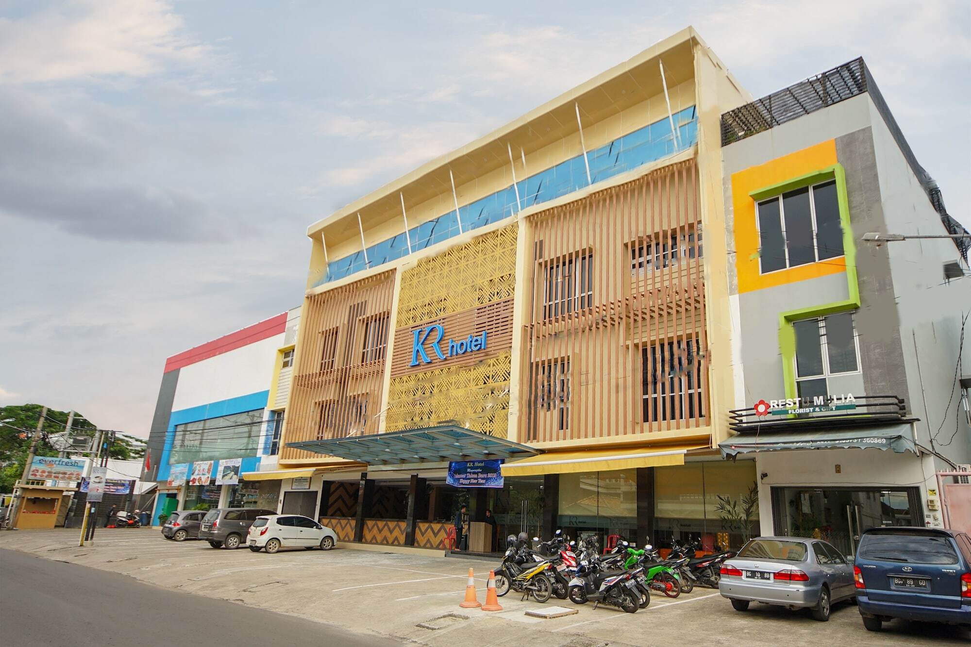 Oyo 344 Kr Hotel Palembang Exteriér fotografie